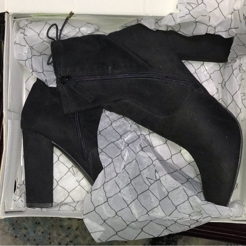 Womens MATERIAL GIRL Heel Boots —SIZE 9.5M